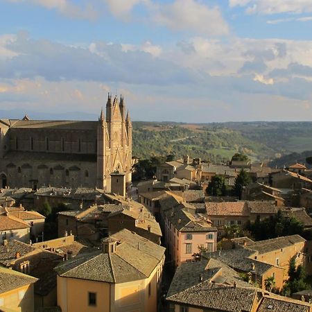 Porta Vivaria Orvieto- Private Parking Hotel Exterior photo